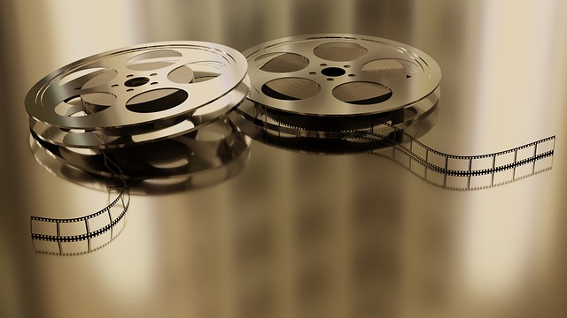 映画フィルムのリールの写真。東西ドイツの歴史を描いた映画紹介記事のアイキャッチ用画像