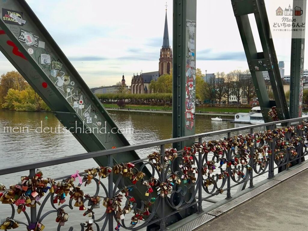 マイン川に架かる「鉄の橋(Eiserner Steg)」の画像