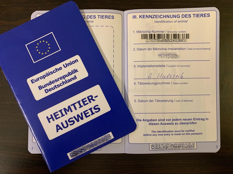ドイツのペット用EUパスポートの実物写真
