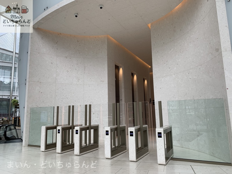 フランクフルトメッセタワーのゲート